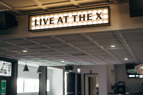 Exchange Hotel Hamilton: Live at the X sign